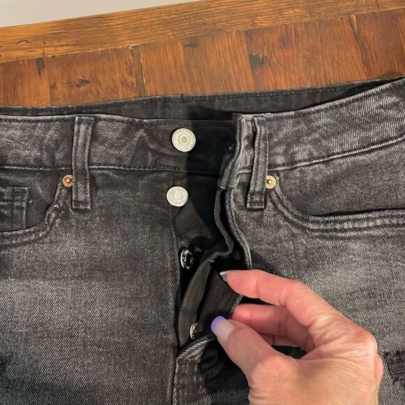 Old Navy High Rise O.G. STRAIGHT Jean Shorts Size 4 - Picture 3 of 8